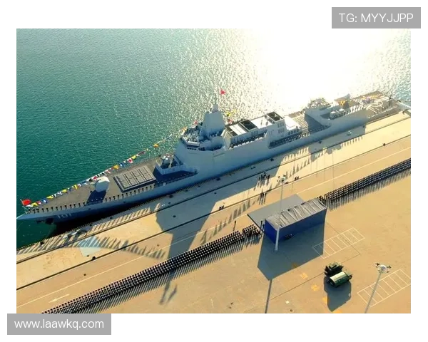 055型驱逐舰拉萨舰正式入列 055型驱逐舰拉萨舰正式入列